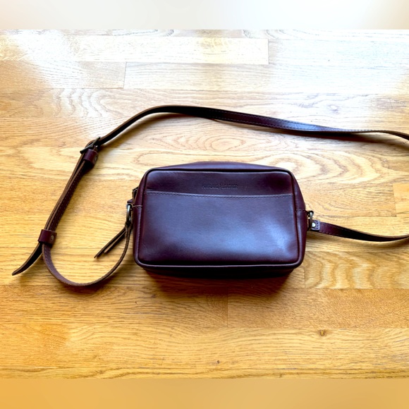 Portland Leather, a lightweight small handbag/purse - Picture 2 of 5
